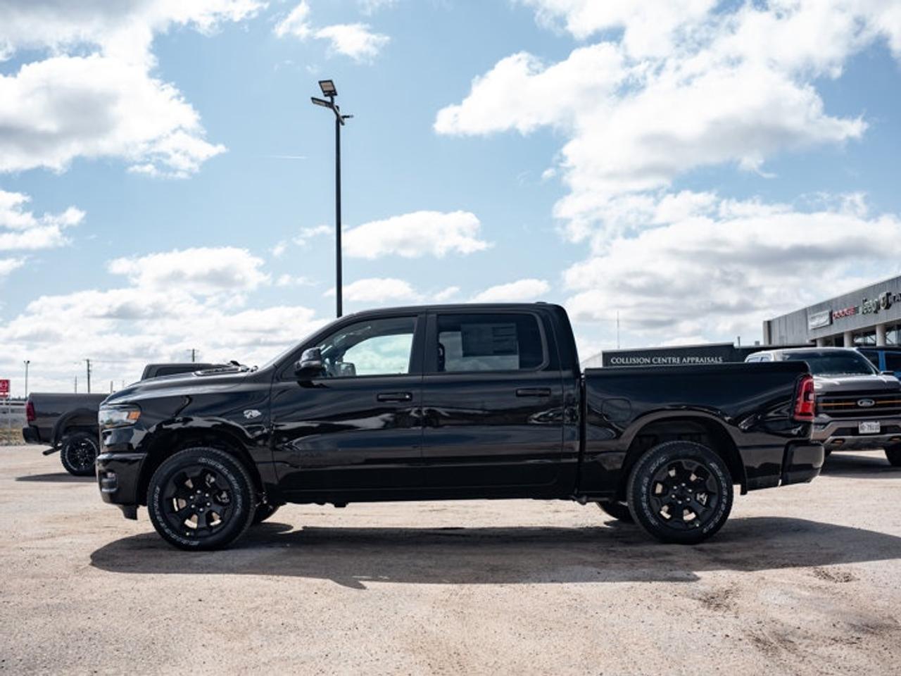 2026 RAM 1500 SPORT Photo4