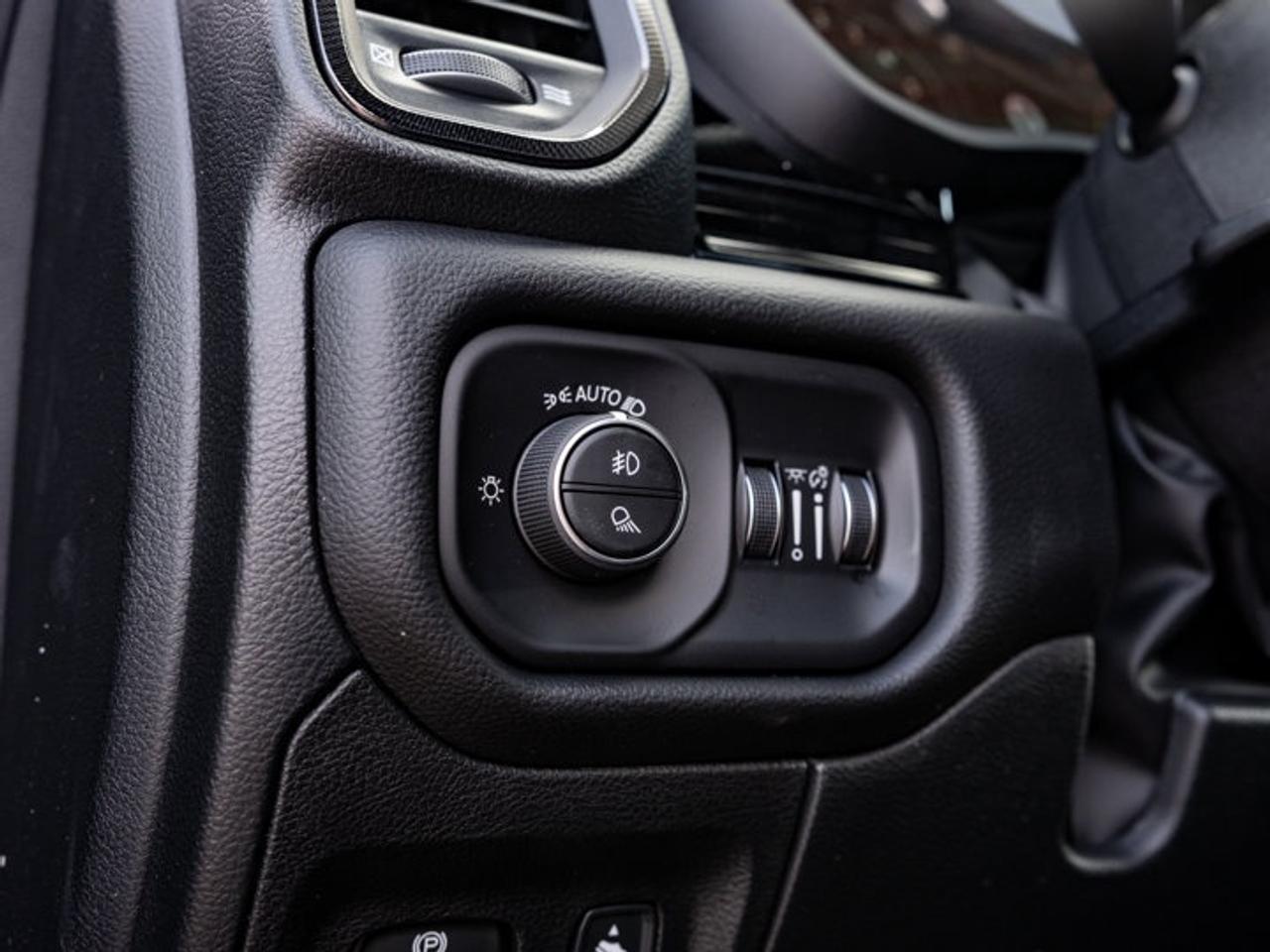 2026 RAM 1500 SPORT Photo