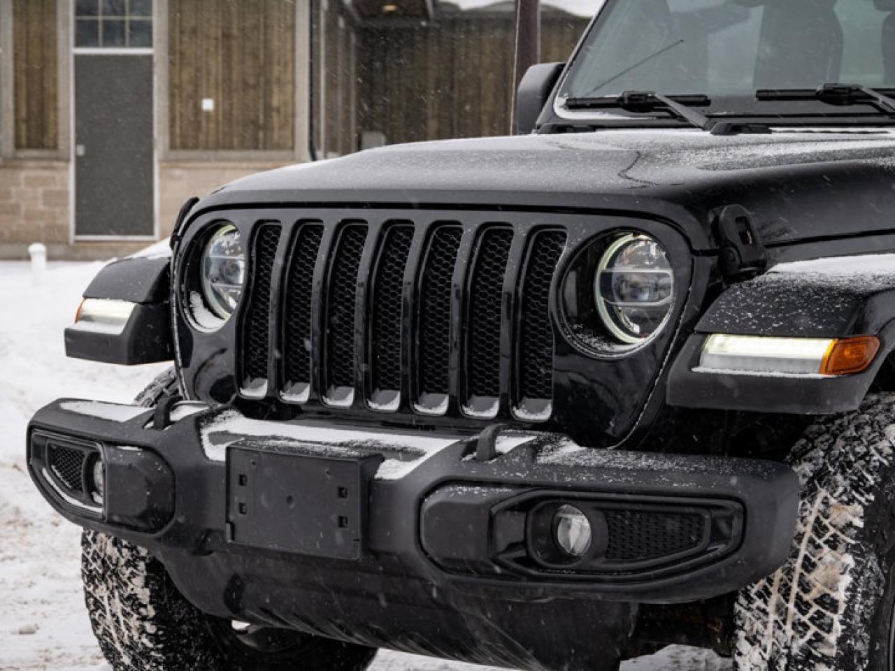 2021 Jeep Wrangler UNLIMITED ALTITUDE Photo