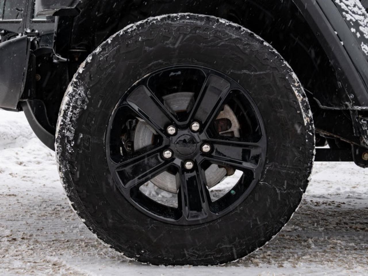 2021 Jeep Wrangler UNLIMITED ALTITUDE Photo