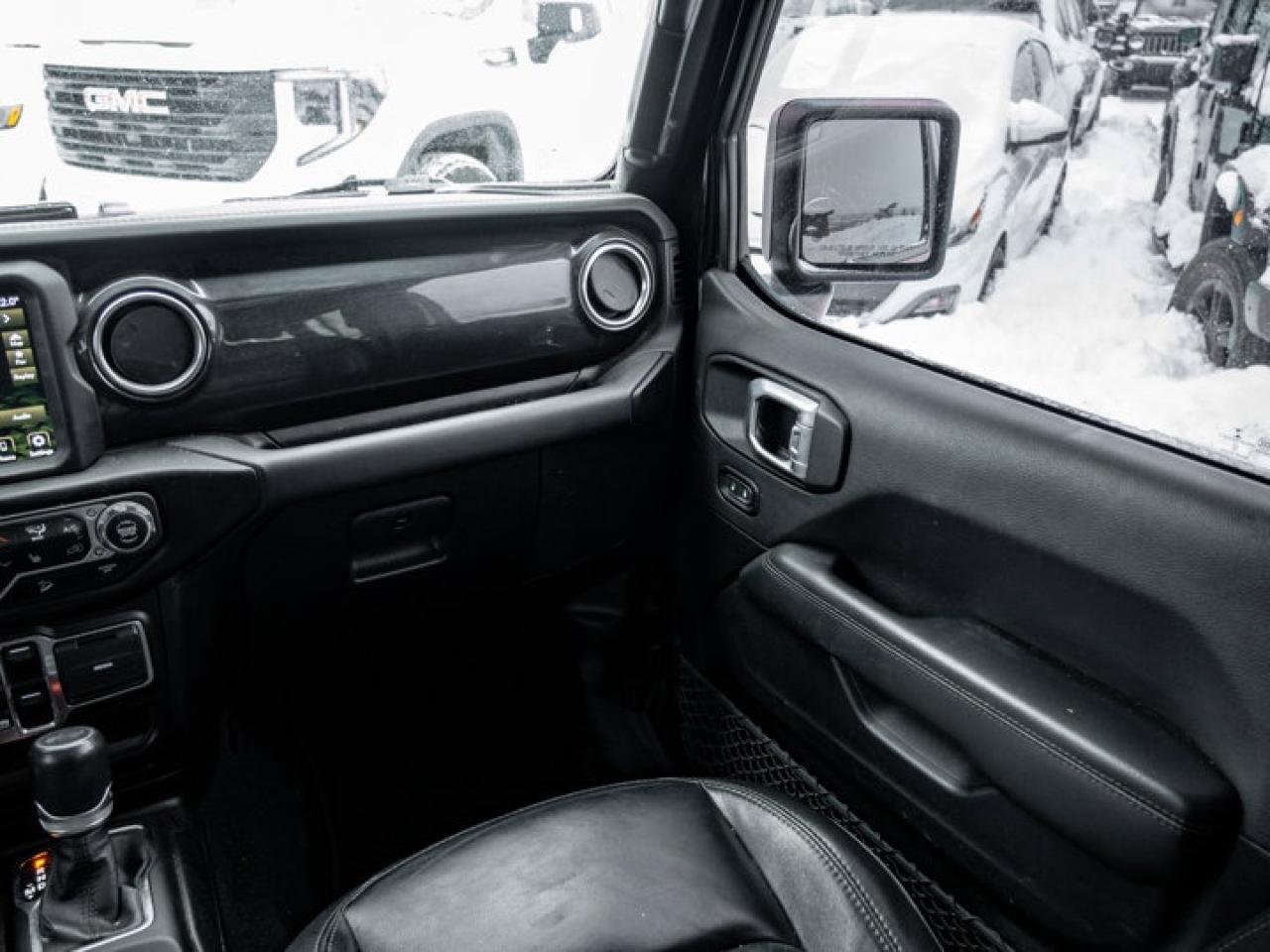 2021 Jeep Wrangler UNLIMITED ALTITUDE Photo