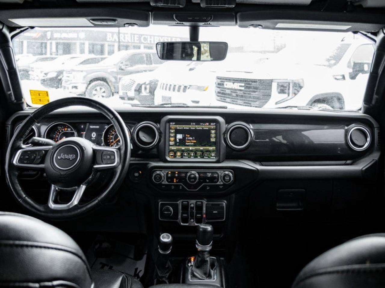 2021 Jeep Wrangler UNLIMITED ALTITUDE Photo