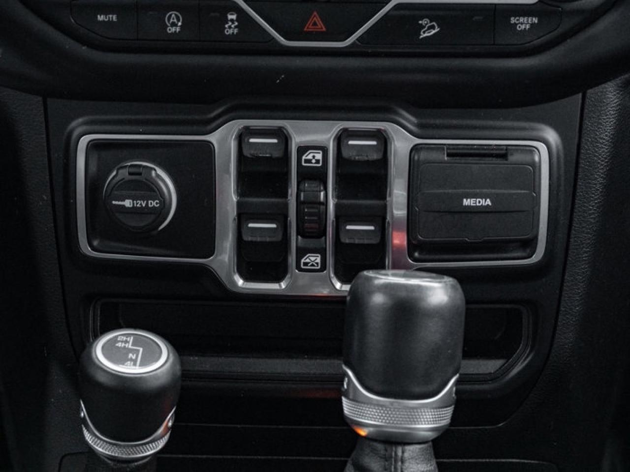 2021 Jeep Wrangler UNLIMITED ALTITUDE Photo