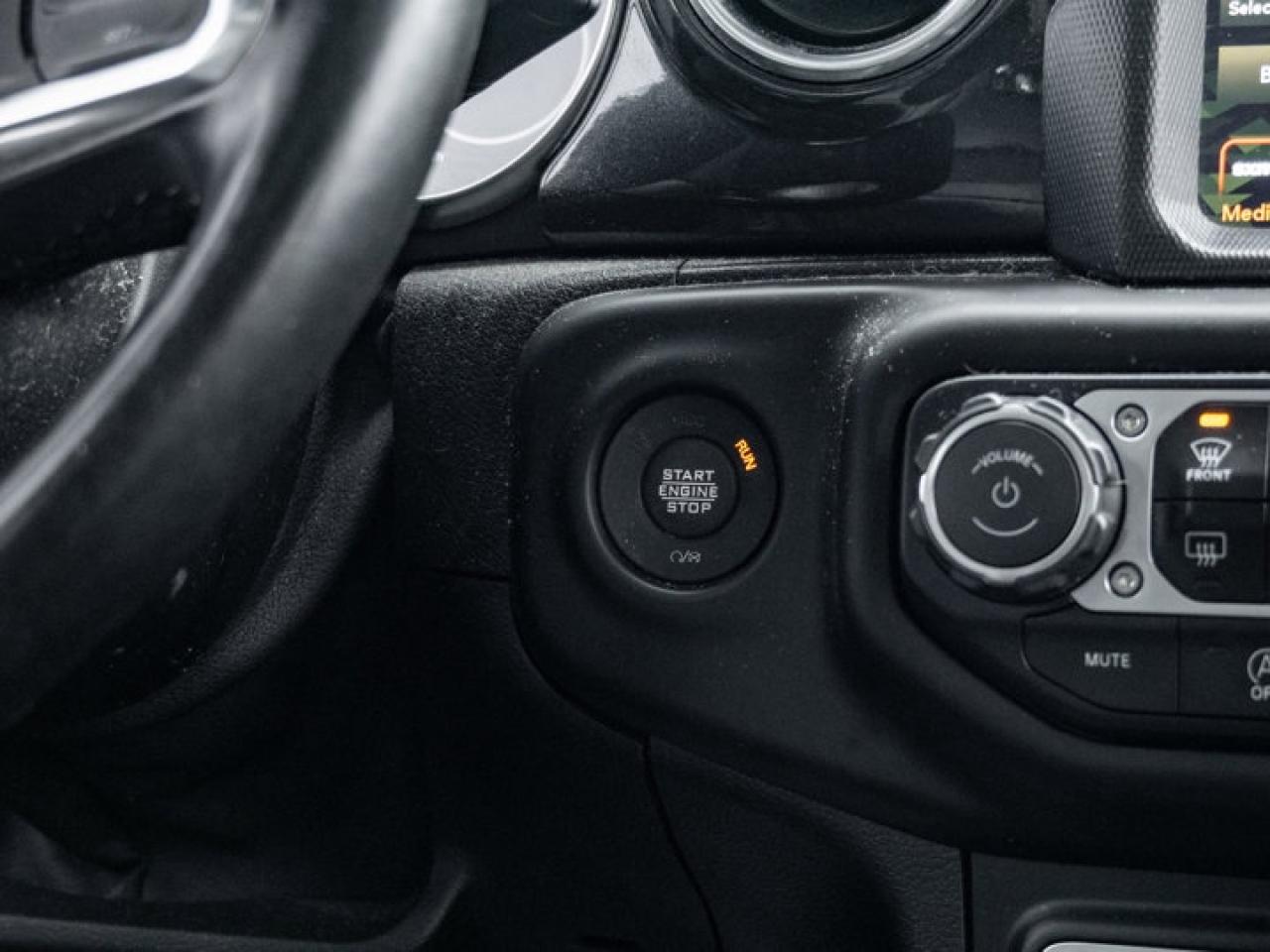 2021 Jeep Wrangler UNLIMITED ALTITUDE Photo