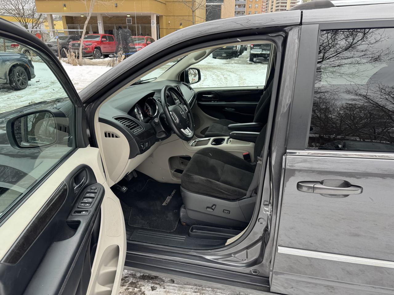 2015 Dodge Grand Caravan Crew Photo