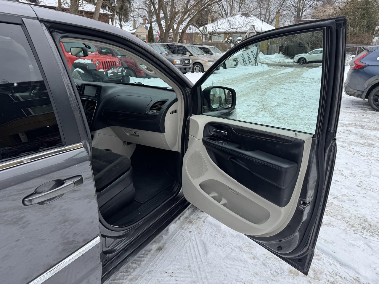 2015 Dodge Grand Caravan Crew Photo