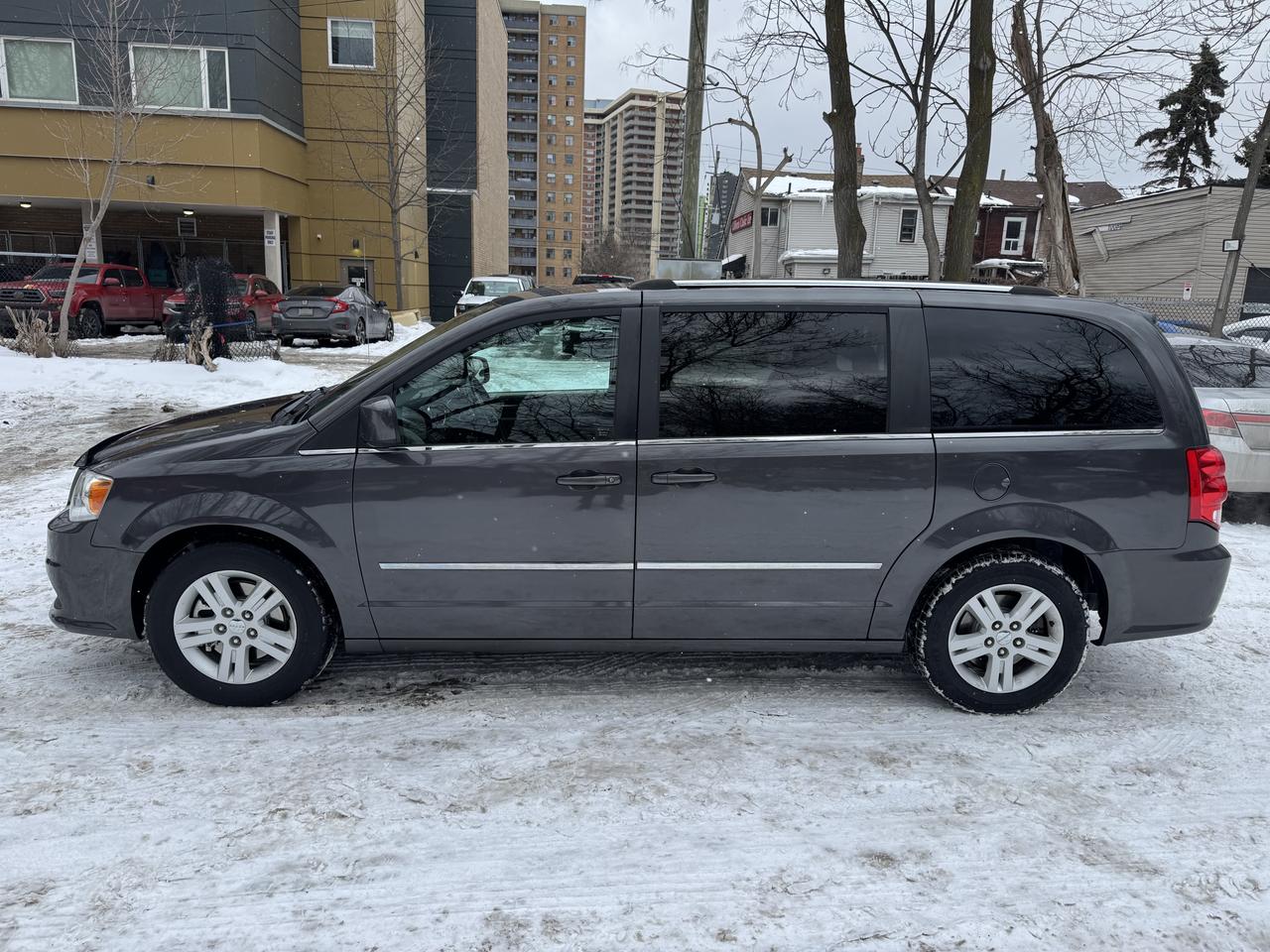 2015 Dodge Grand Caravan Crew Photo