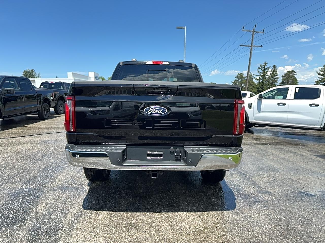2026 Ford F-150 Lariat SuperCrew 501A 4x4 Photo4