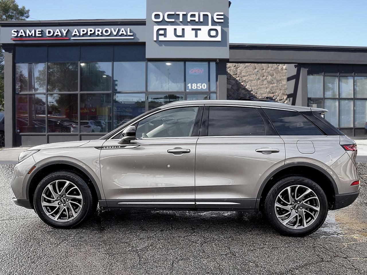 2021 Lincoln Corsair Standard Photo2