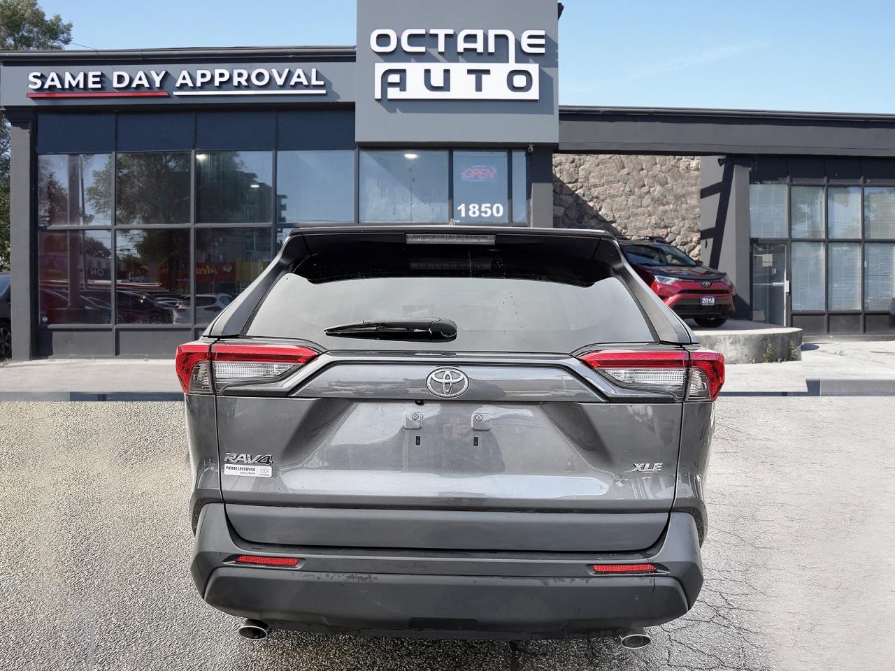 2021 Toyota RAV4 XLE Photo