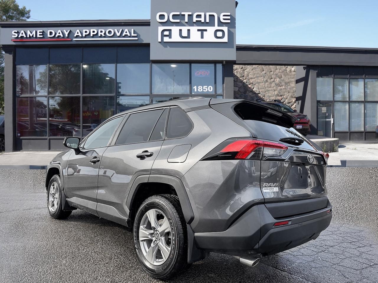 2021 Toyota RAV4 XLE Photo