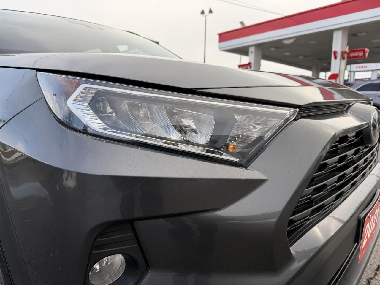 2021 Toyota RAV4 XLE Photo