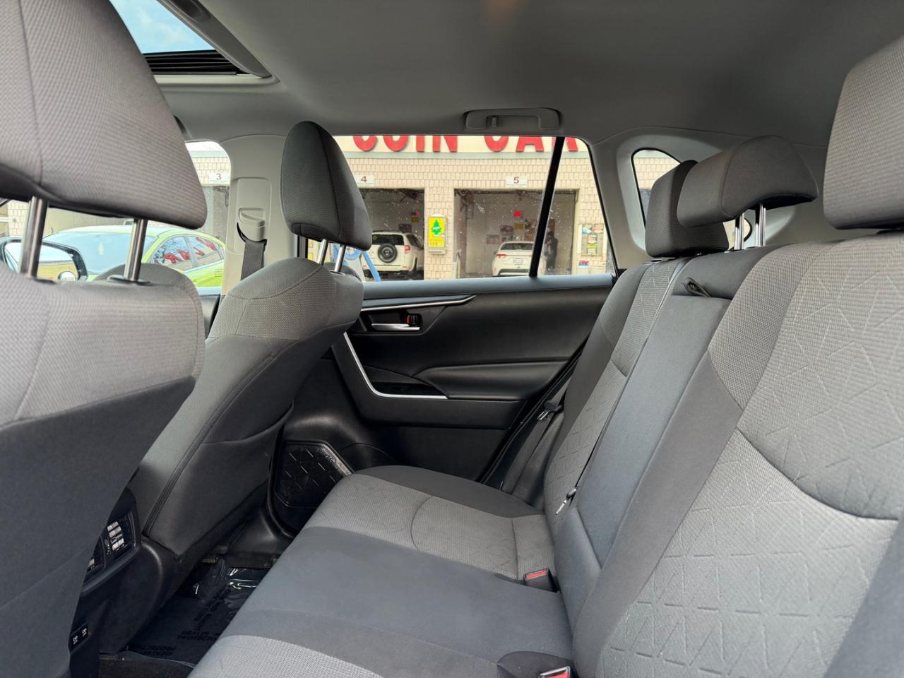 2021 Toyota RAV4 XLE Photo