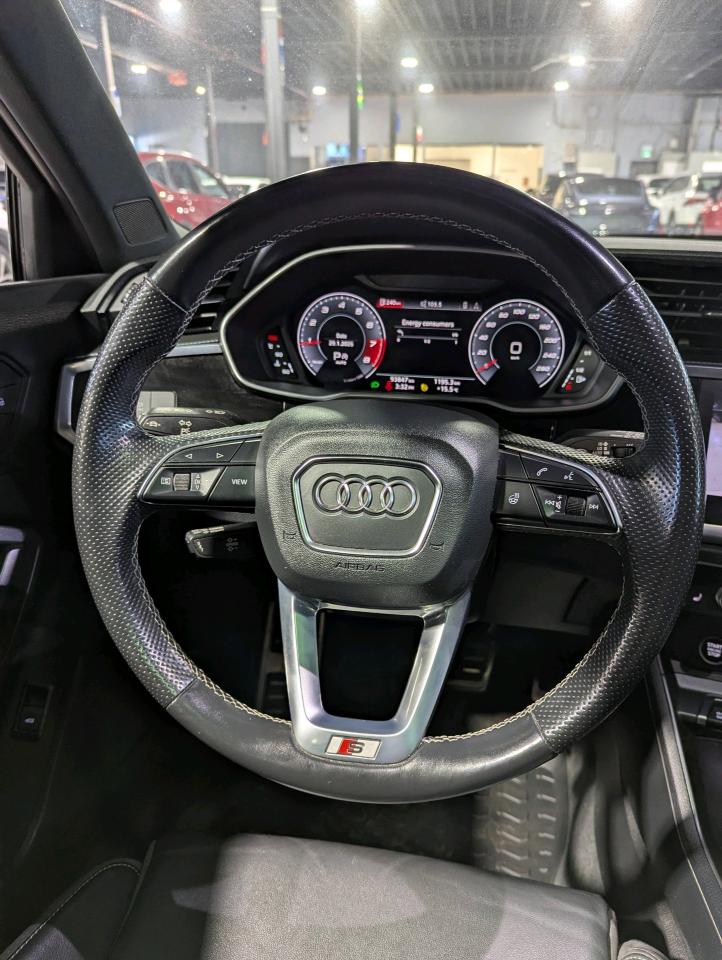 2021 Audi Q3 Progressiv 45 quattro Photo