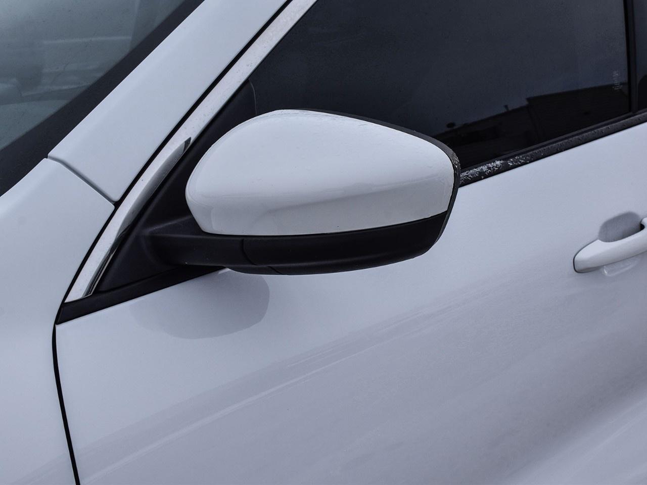 2020 Ford Escape SEL AWD Photo