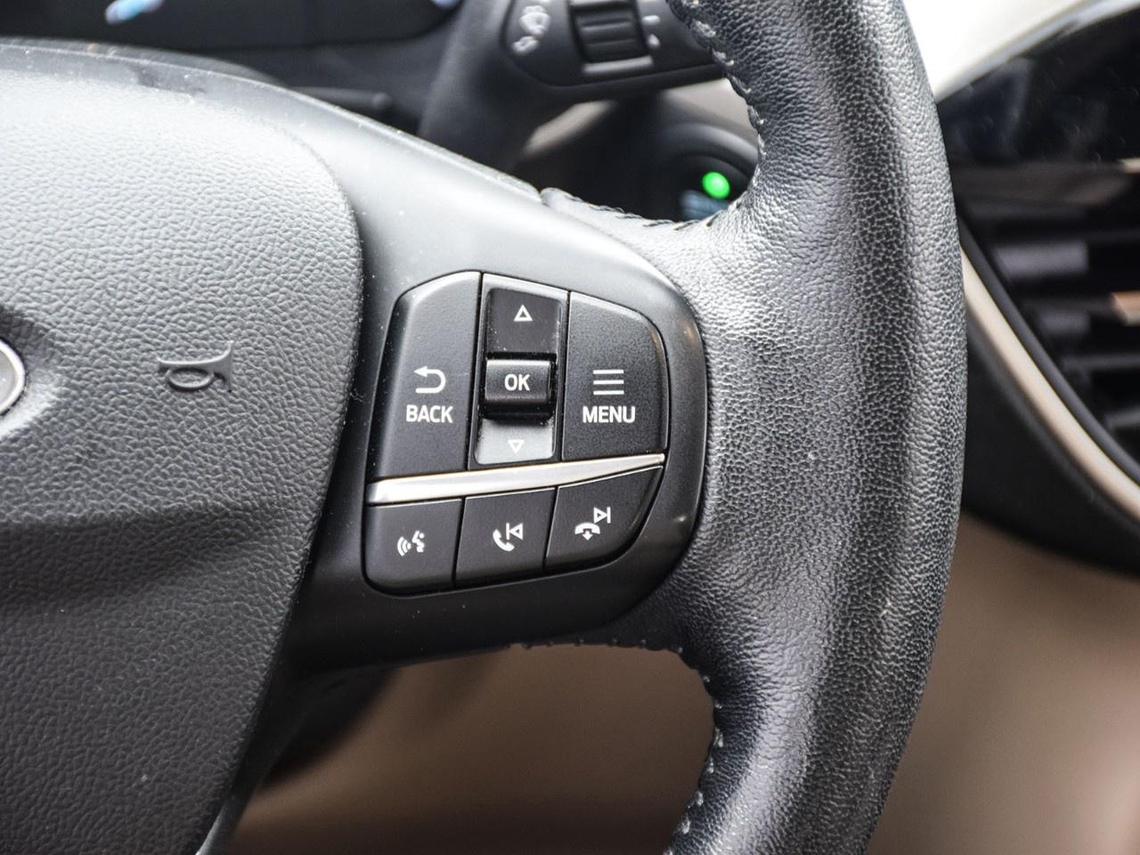 2020 Ford Escape SEL AWD Photo