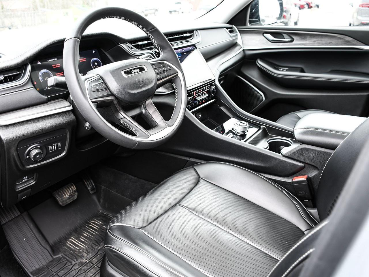 2024 Jeep Grand Cherokee L Limited 4x4 Photo