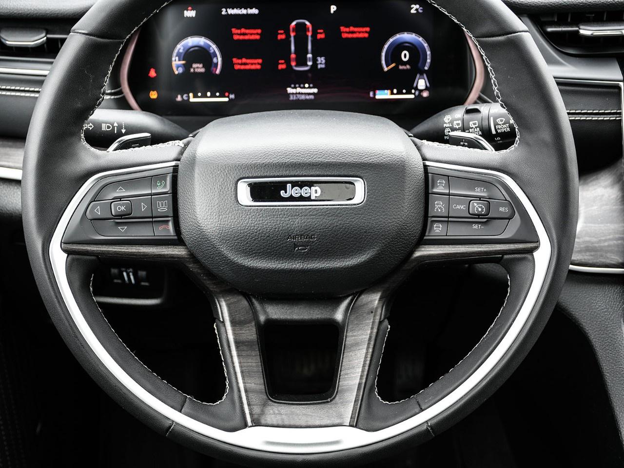 2024 Jeep Grand Cherokee L Limited 4x4 Photo