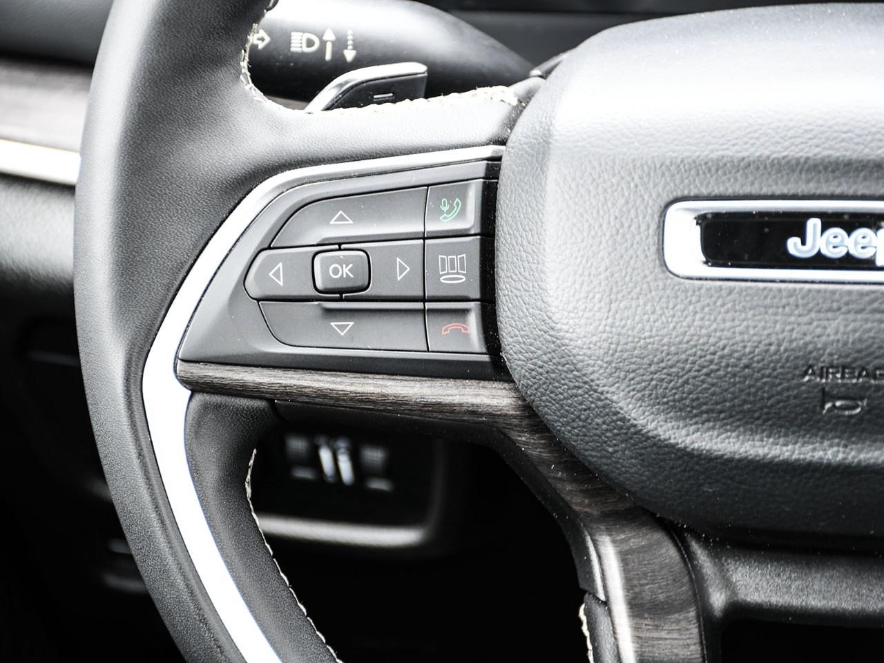 2024 Jeep Grand Cherokee L Limited 4x4 Photo