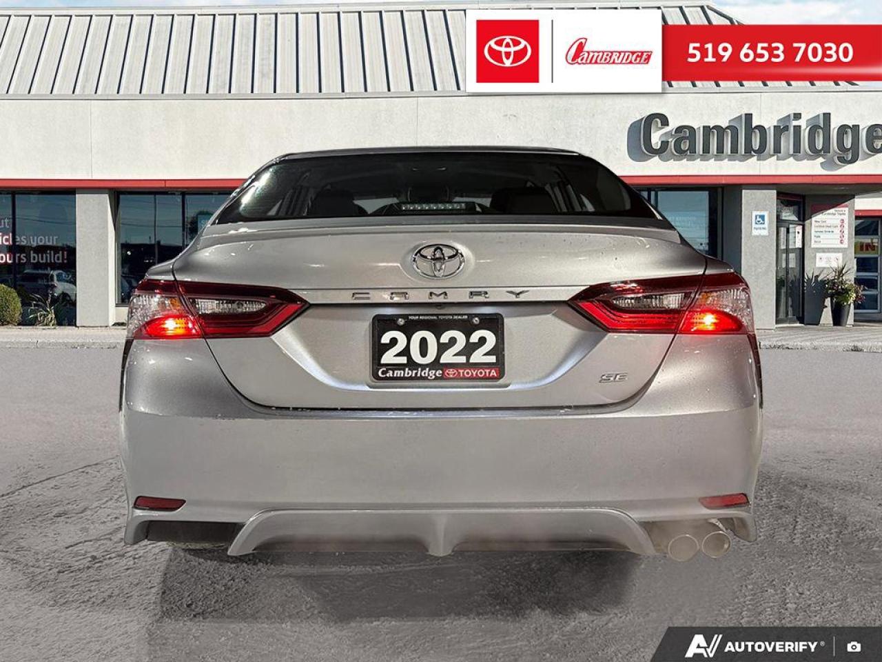 2022 Toyota Camry SE Photo