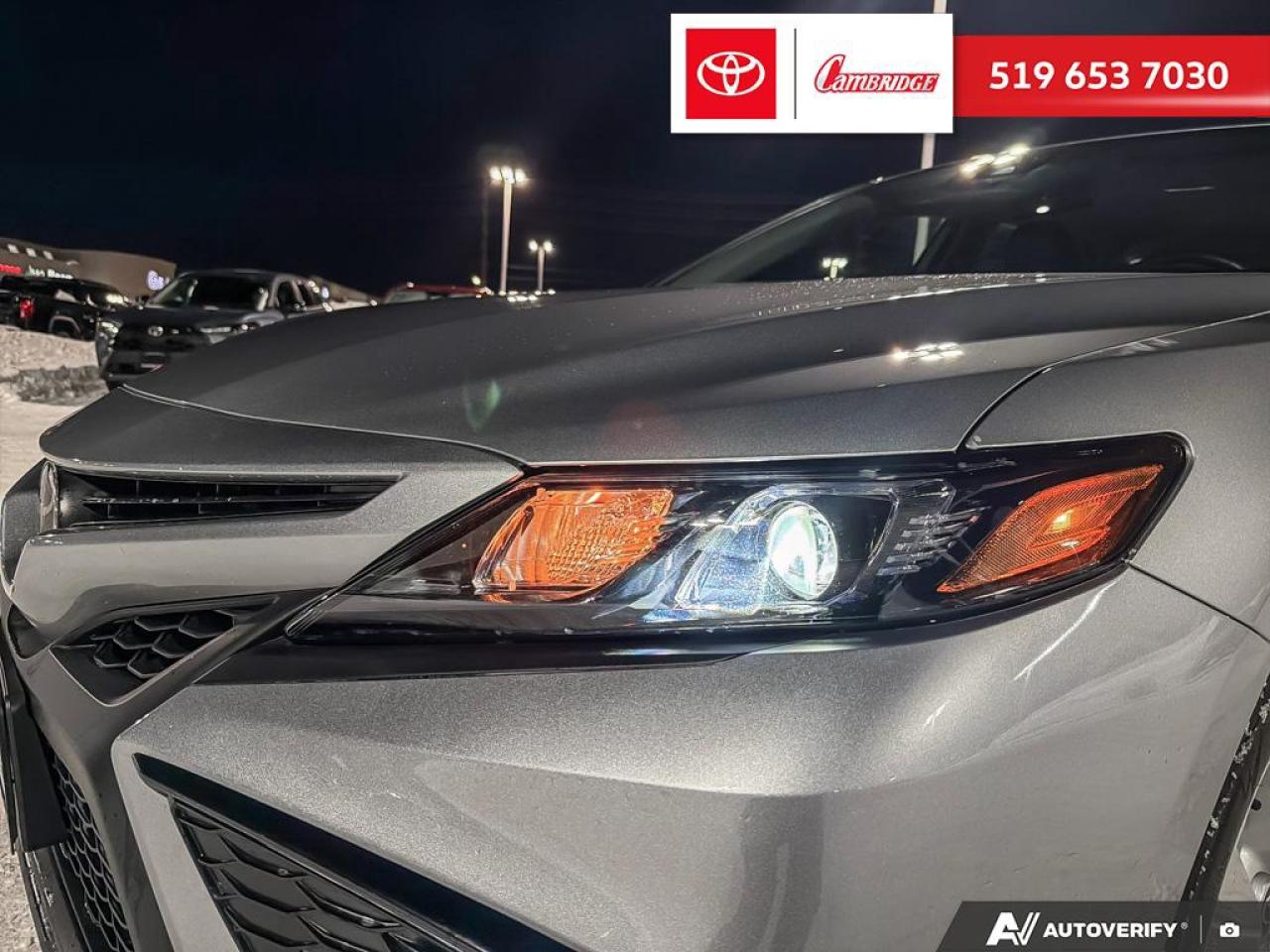 2022 Toyota Camry SE Photo