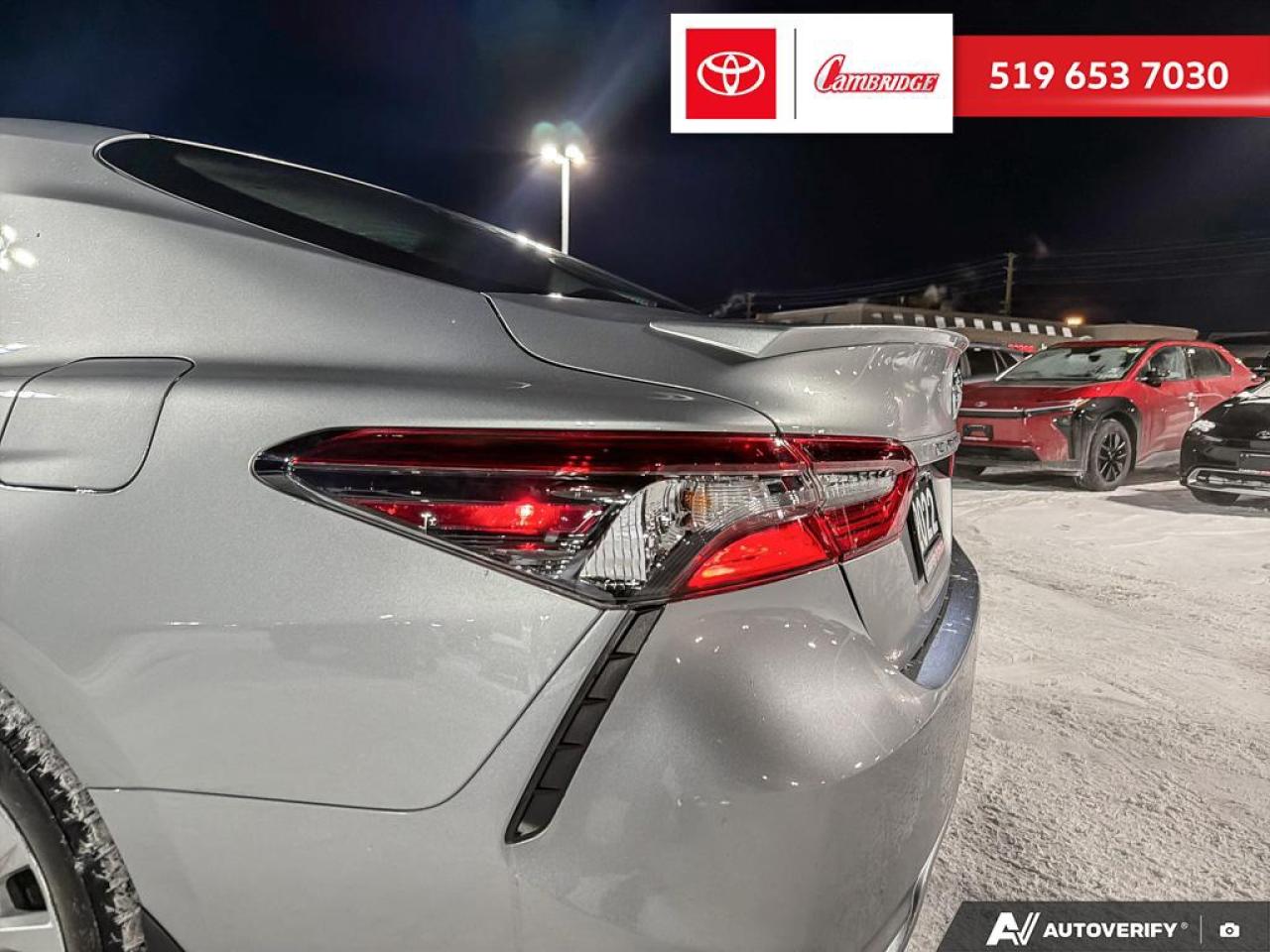 2022 Toyota Camry SE Photo