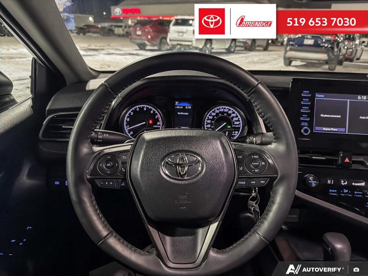 2022 Toyota Camry SE Photo