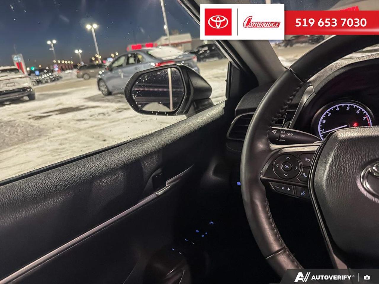 2022 Toyota Camry SE Photo