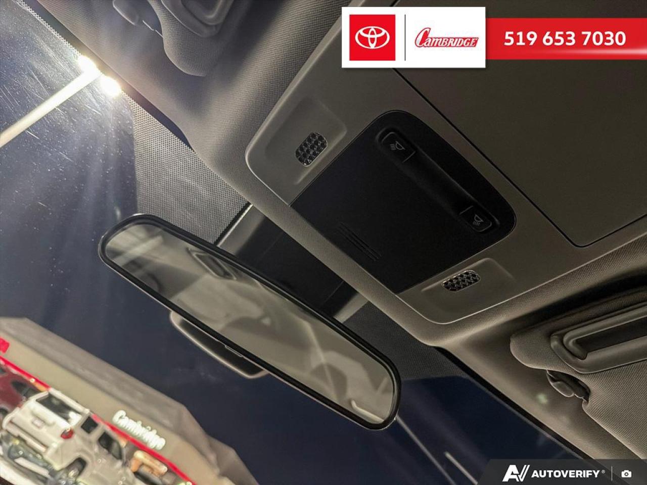 2022 Toyota Camry SE Photo