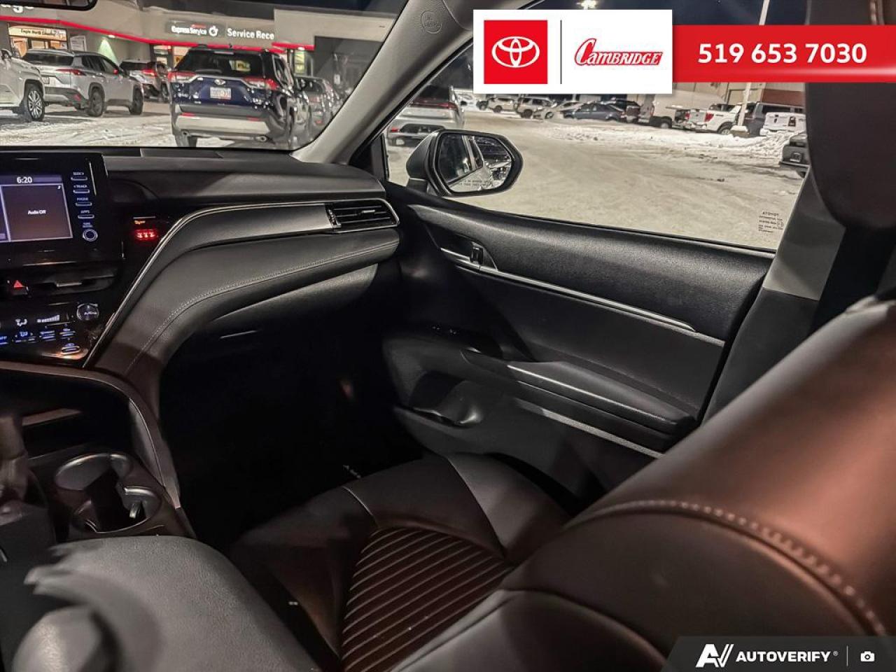 2022 Toyota Camry SE Photo