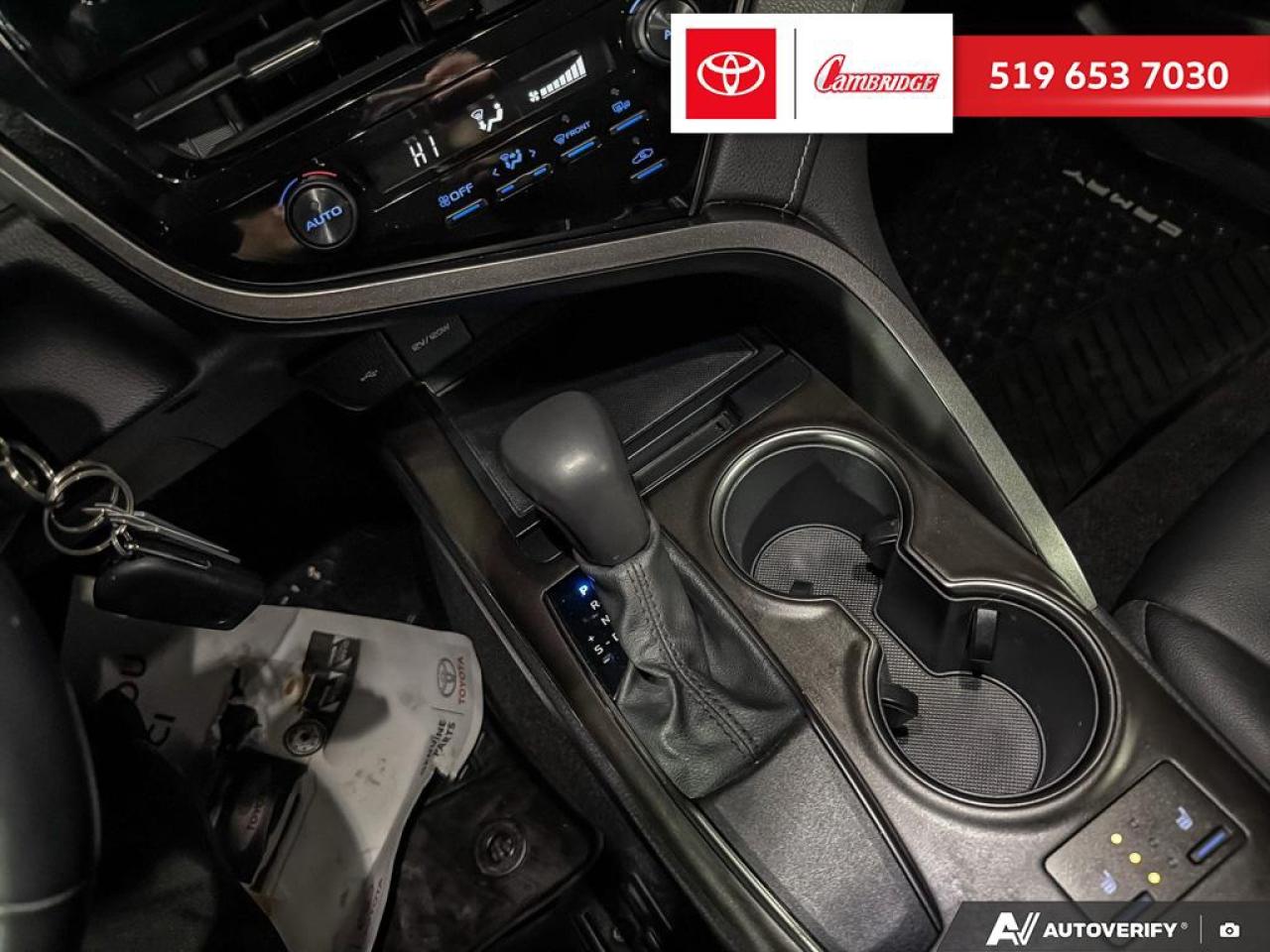 2022 Toyota Camry SE Photo