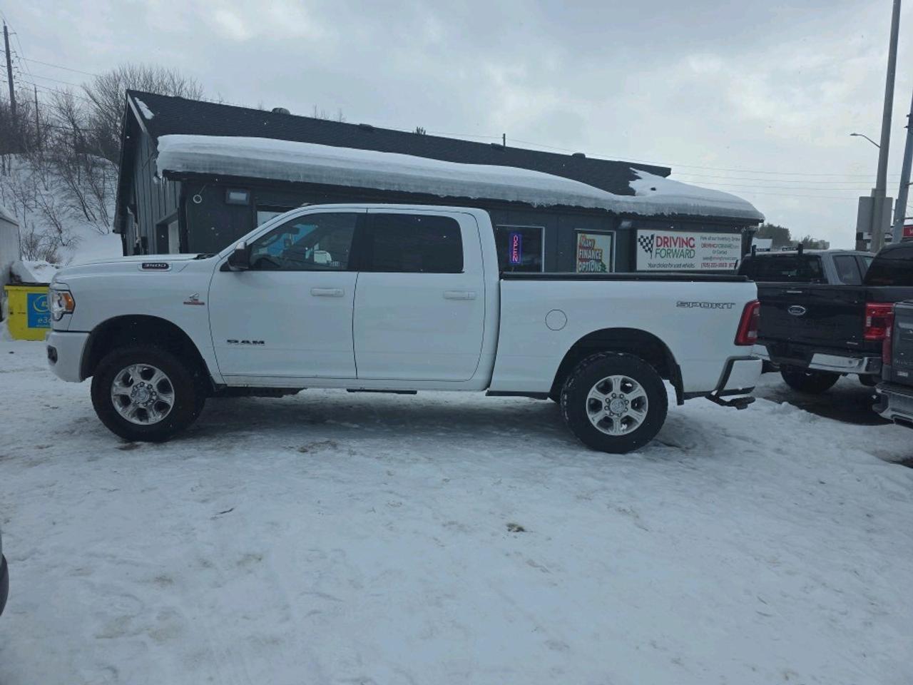 2022 RAM 3500 Big Horn SPORT APPEARANCE Photo