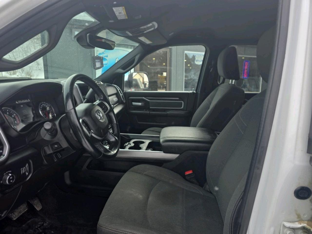 2022 RAM 3500 Big Horn SPORT APPEARANCE Photo