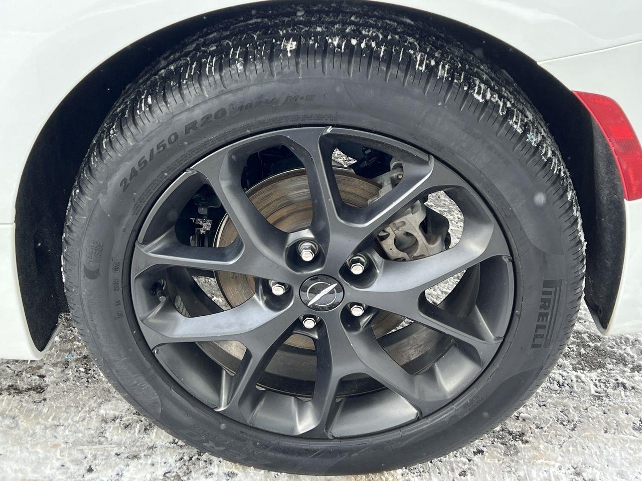 2024 Chrysler Pacifica Touring-L PREVIOUS DAILY RENTAL, SUNROOF, CRUISE CONTROL, HEATED FRONT SEATS, BACK UP CAM!! Photo