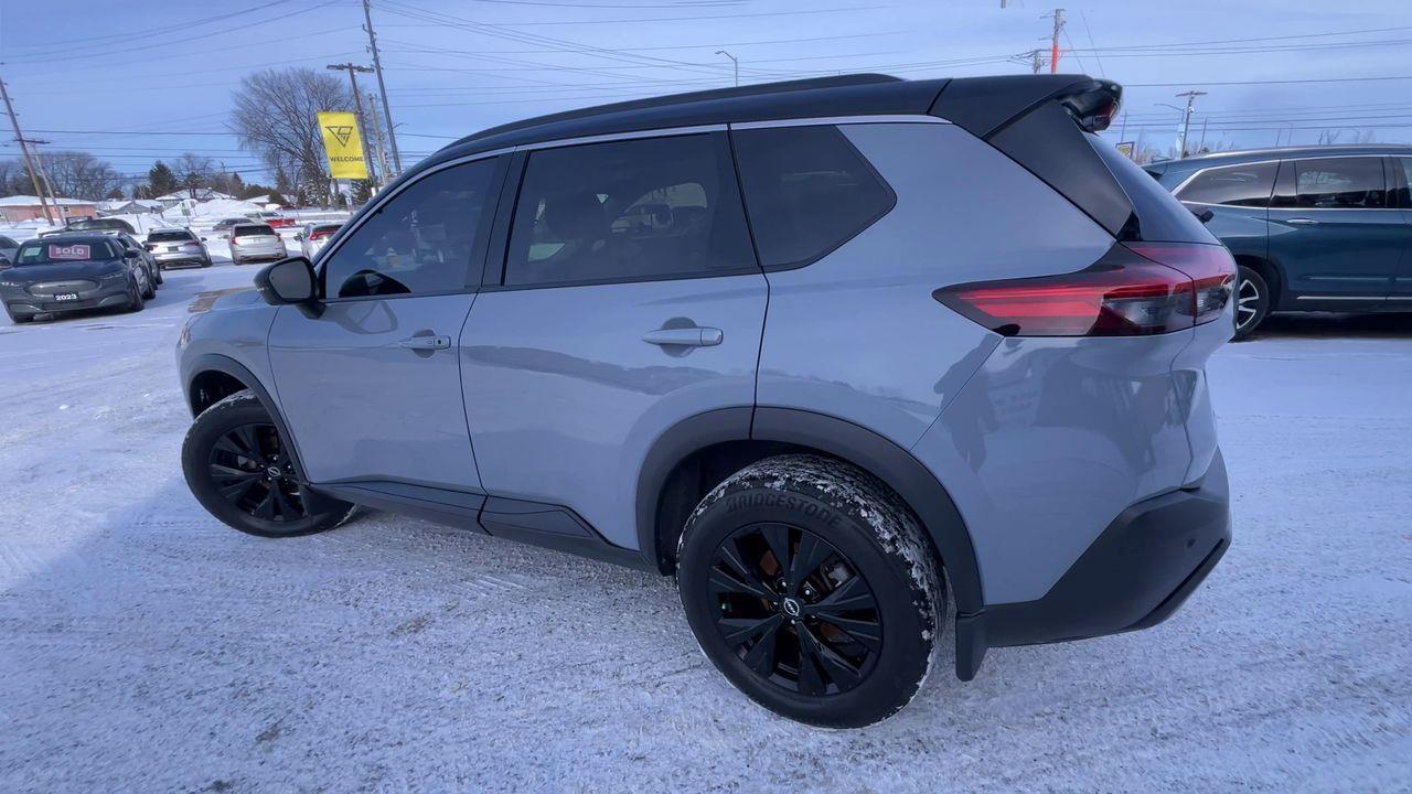 2023 Nissan Rogue SV Midnight Edition AWD, MOONROOF, LEATHER SEATS, SIRIUS X,. CRUISE CONTROL, POWER LIFTGATE, BACK UP CAM!! Photo