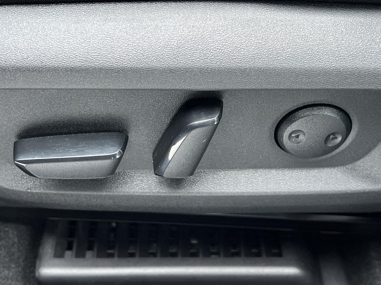 2023 Nissan Rogue SV Midnight Edition AWD, MOONROOF, LEATHER SEATS, SIRIUS X,. CRUISE CONTROL, POWER LIFTGATE, BACK UP CAM!! Photo