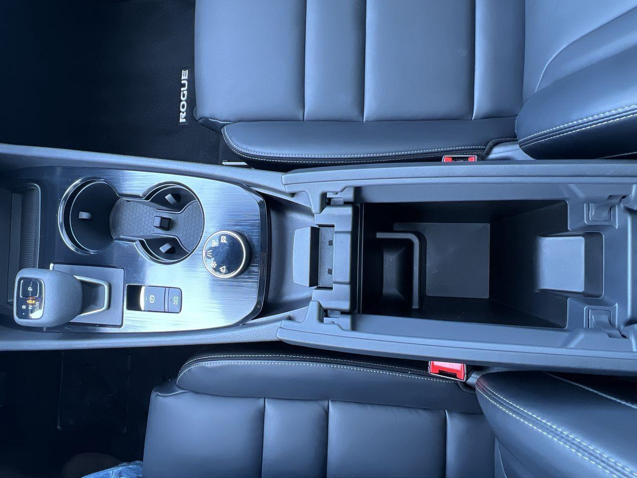 2023 Nissan Rogue SV Midnight Edition AWD, MOONROOF, LEATHER SEATS, SIRIUS X,. CRUISE CONTROL, POWER LIFTGATE, BACK UP CAM!! Photo