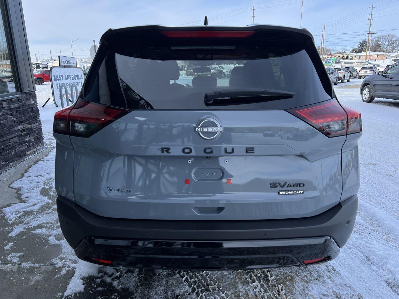 2023 Nissan Rogue SV Midnight Edition AWD, MOONROOF, LEATHER SEATS, SIRIUS X,. CRUISE CONTROL, POWER LIFTGATE, BACK UP CAM!! Photo