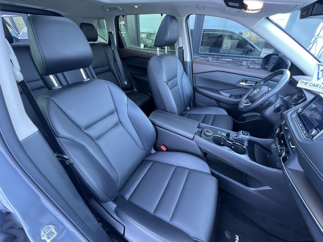 2023 Nissan Rogue SV Midnight Edition AWD, MOONROOF, LEATHER SEATS, SIRIUS X,. CRUISE CONTROL, POWER LIFTGATE, BACK UP CAM!! Photo