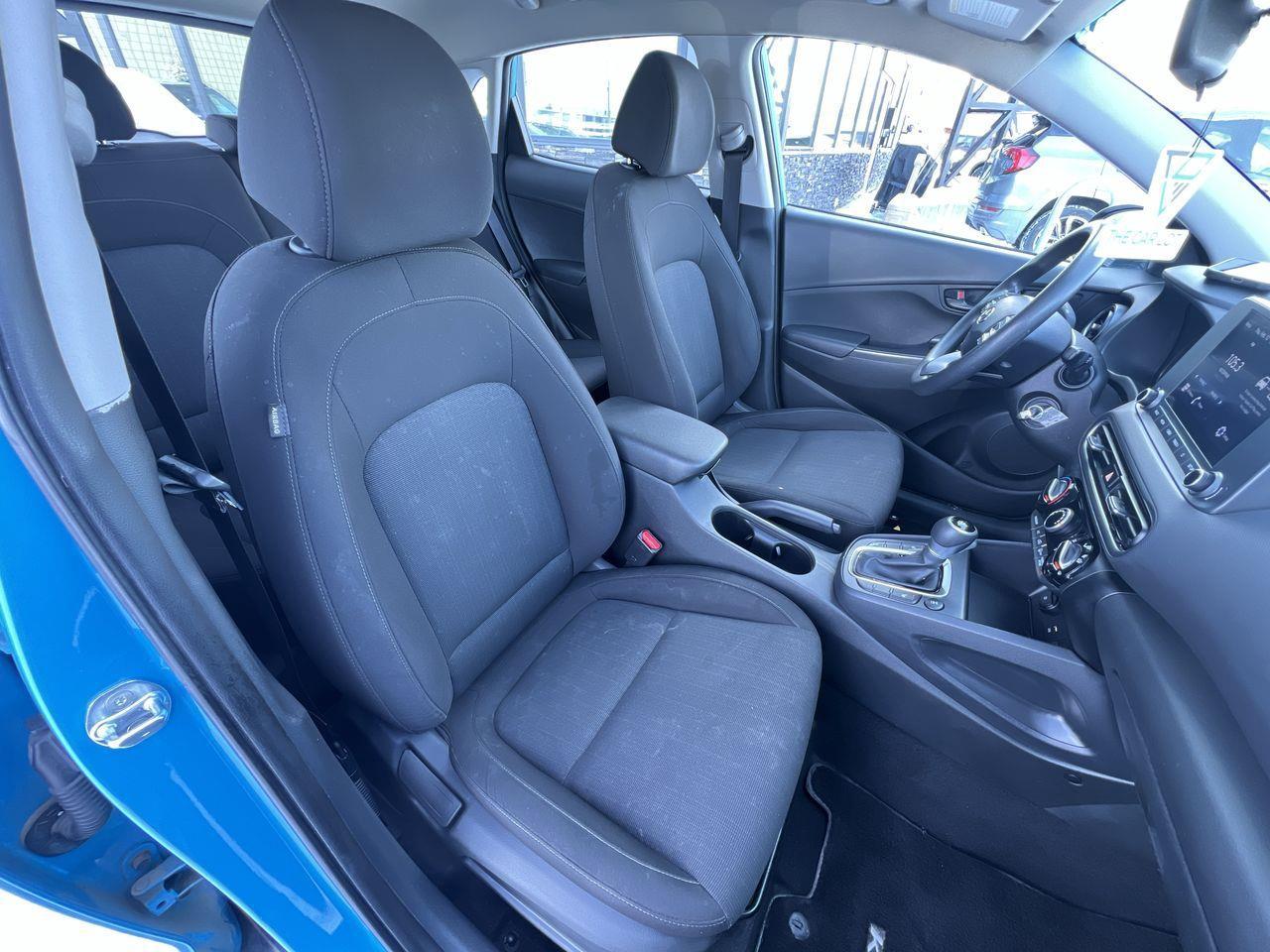 2022 Hyundai KONA 2.0L Essential AWD, HEATED FRONT SEATS, CRUISE CONTROL, BACK UP CAM!! Photo