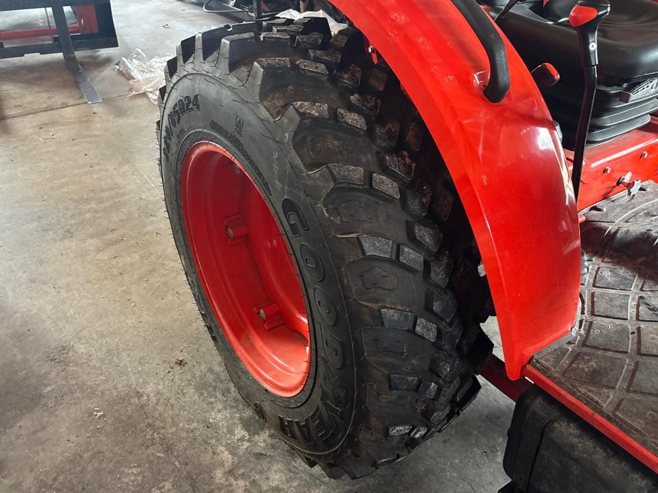 2024 Chevrolet KIOTI TRACTOR DK4520 ONLY 16 Hours on it! Photo