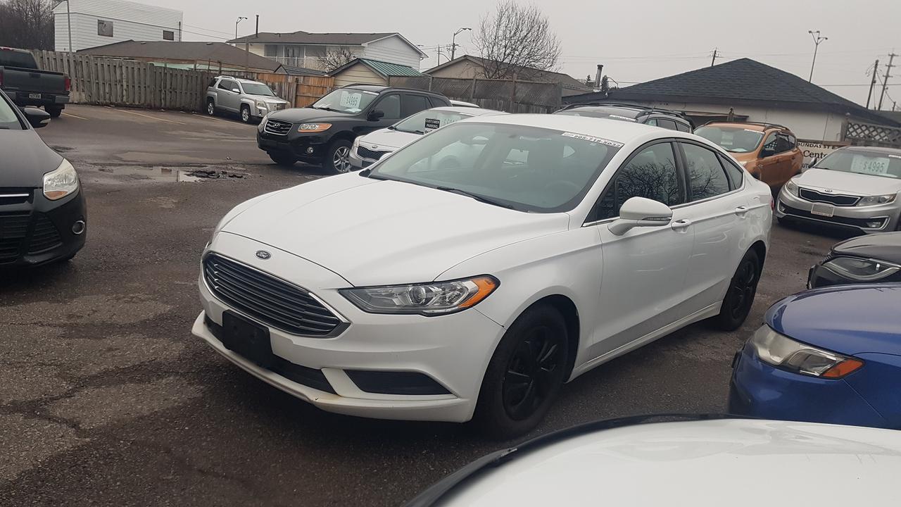 2017 Ford Fusion SE Photo