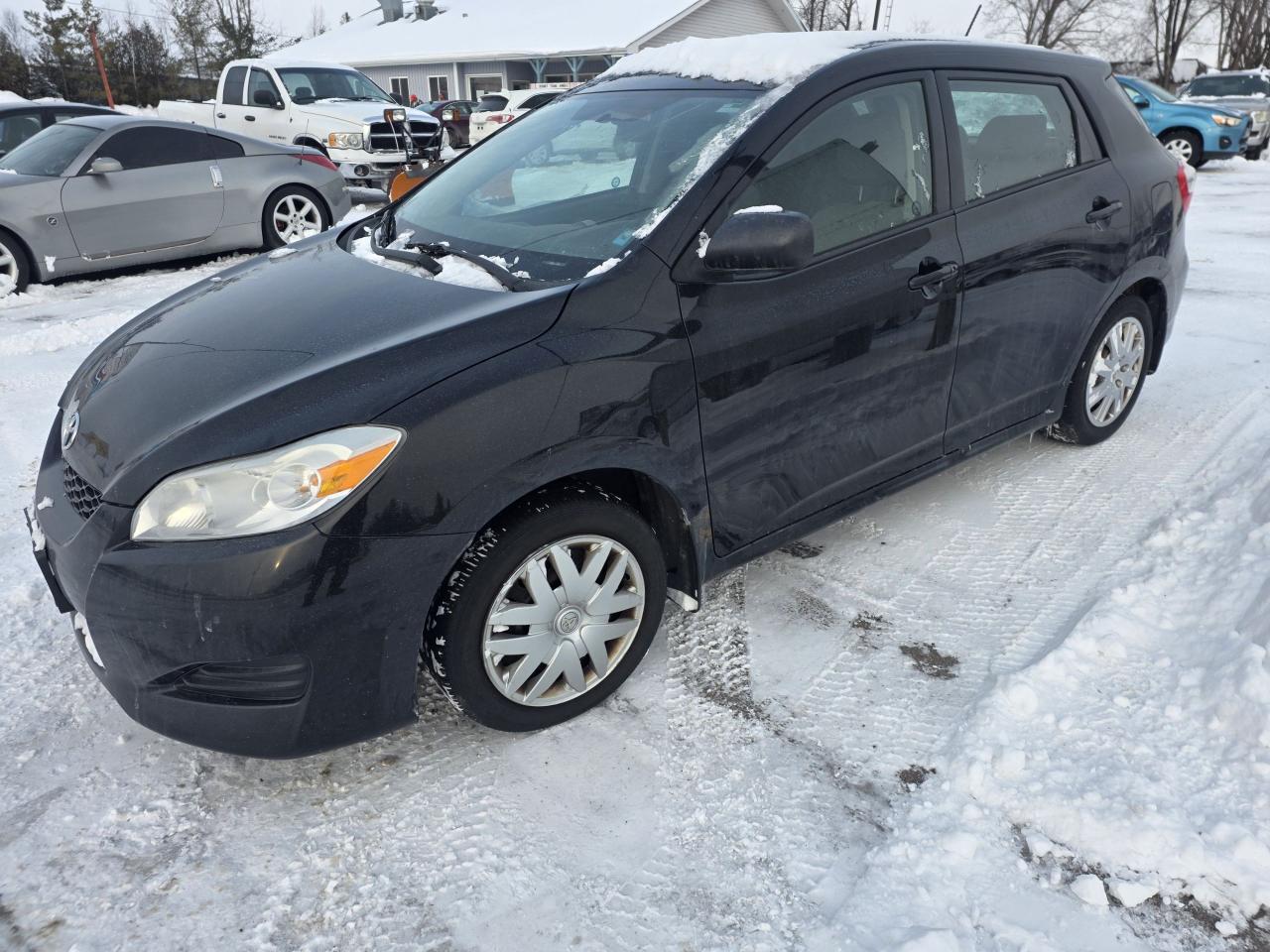 2010 Toyota Matrix $1500 Toyota Matrix 5 spd. Photo
