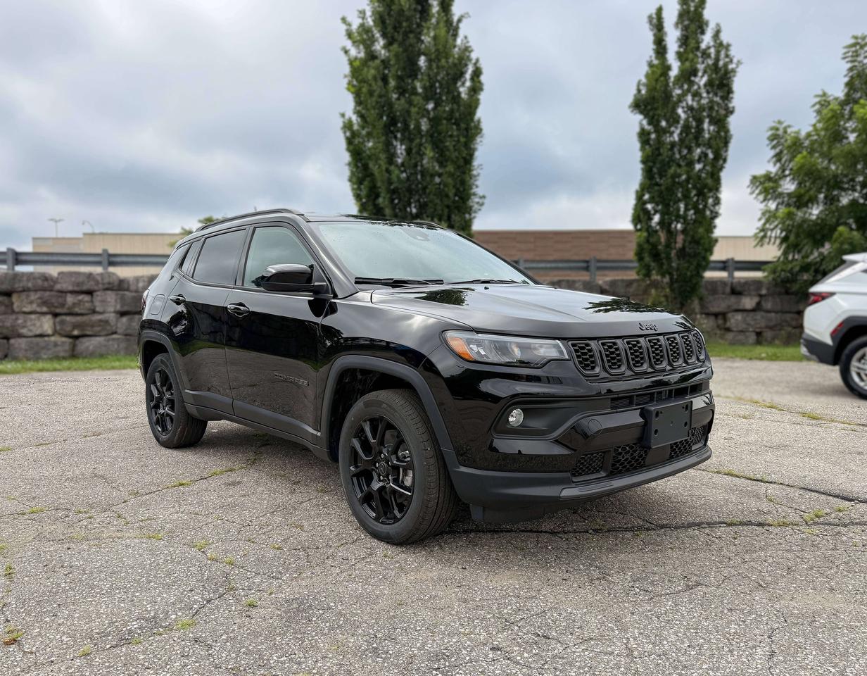 2026 Jeep Compass NORTH 4X4 Photo2