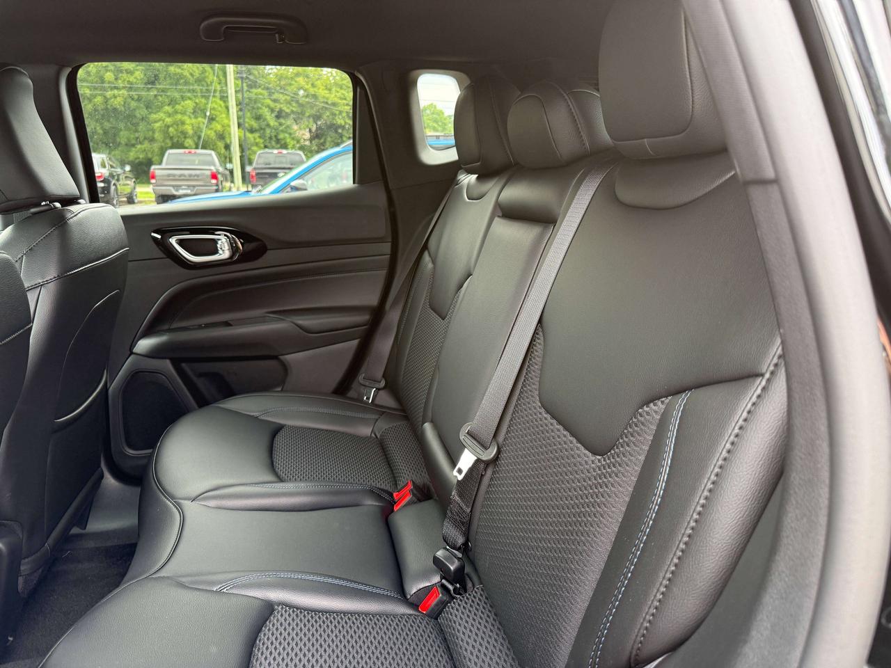 2026 Jeep Compass NORTH 4X4 Photo