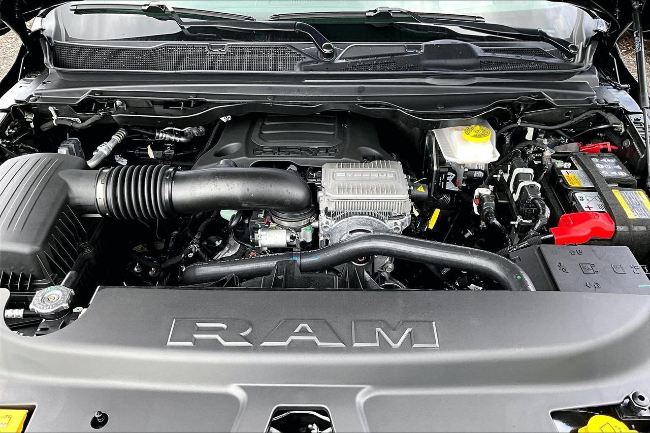 2026 RAM 1500 LIMITED | HEMI | Pano Roof | Level A | Red Seats Photo