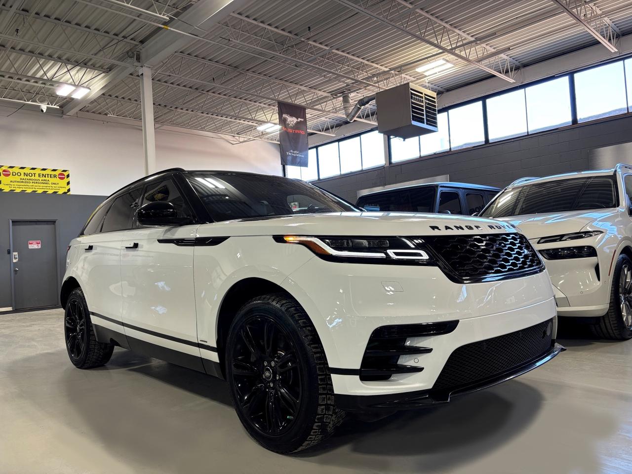 2020 Land Rover Range Rover Velar P300 R-Dynamic S|AWD|CLUSTERNAV|MERIDIANSURROUND|+ Photo