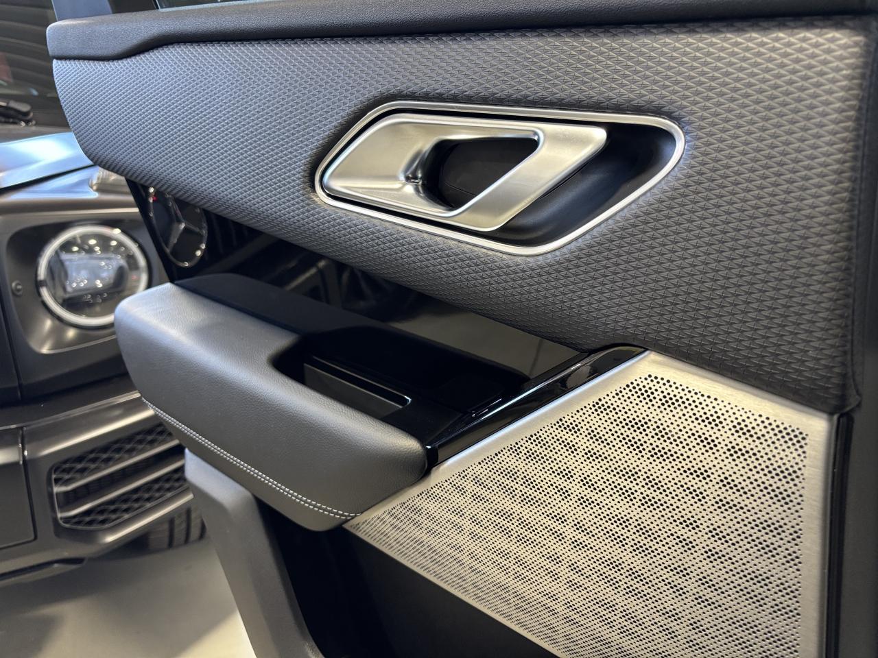 2020 Land Rover Range Rover Velar P300 R-Dynamic S|AWD|CLUSTERNAV|MERIDIANSURROUND|+ Photo