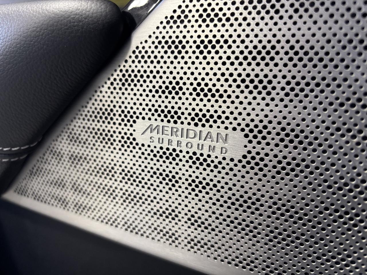 2020 Land Rover Range Rover Velar P300 R-Dynamic S|AWD|CLUSTERNAV|MERIDIANSURROUND|+ Photo