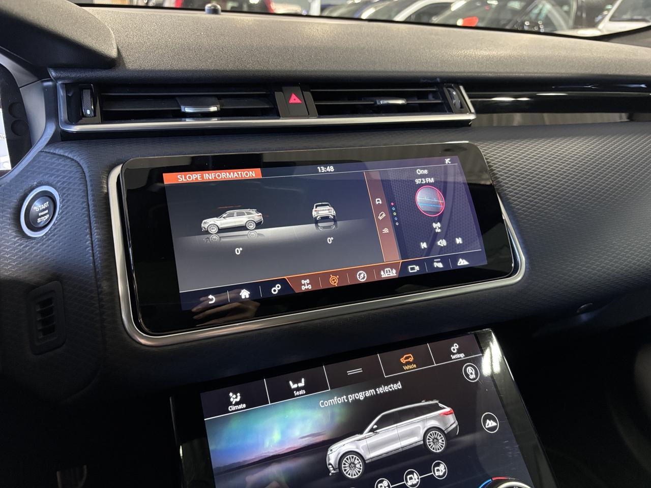 2020 Land Rover Range Rover Velar P300 R-Dynamic S|AWD|CLUSTERNAV|MERIDIANSURROUND|+ Photo